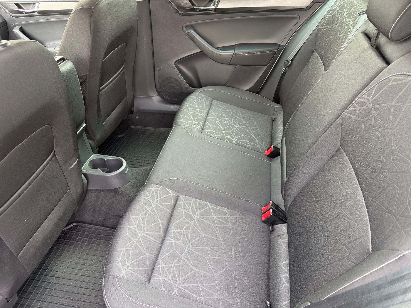 Škoda Rapid Spaceback Clever 1,0 TSI LM Xenon PDC Klima Bild 11