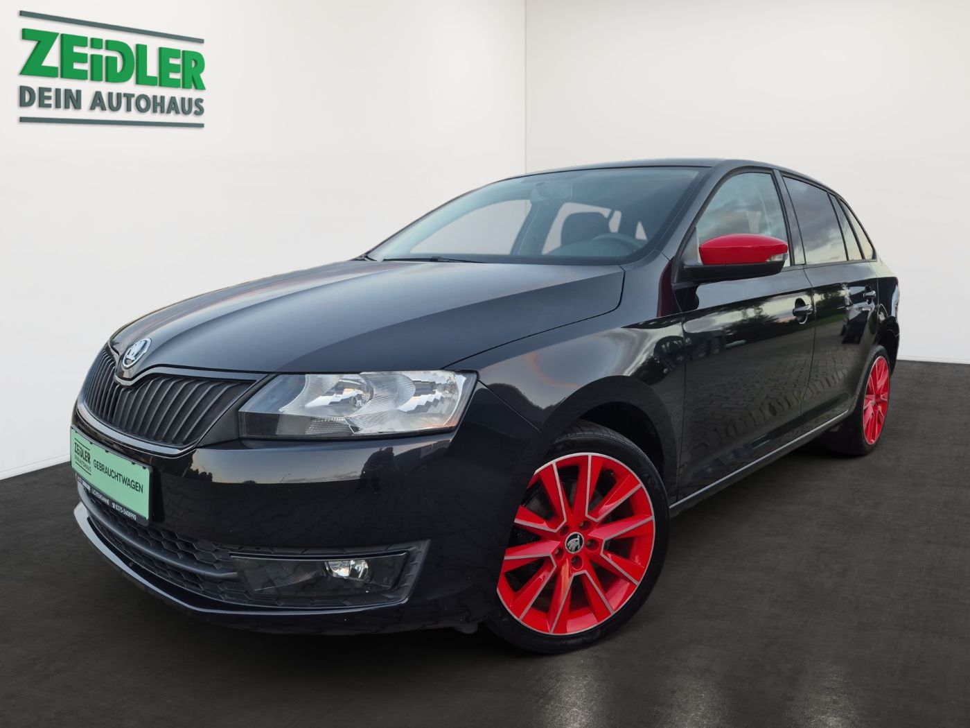 Škoda Rapid Spaceback Red &amp; Grey 1.2 TSI PDC Klima