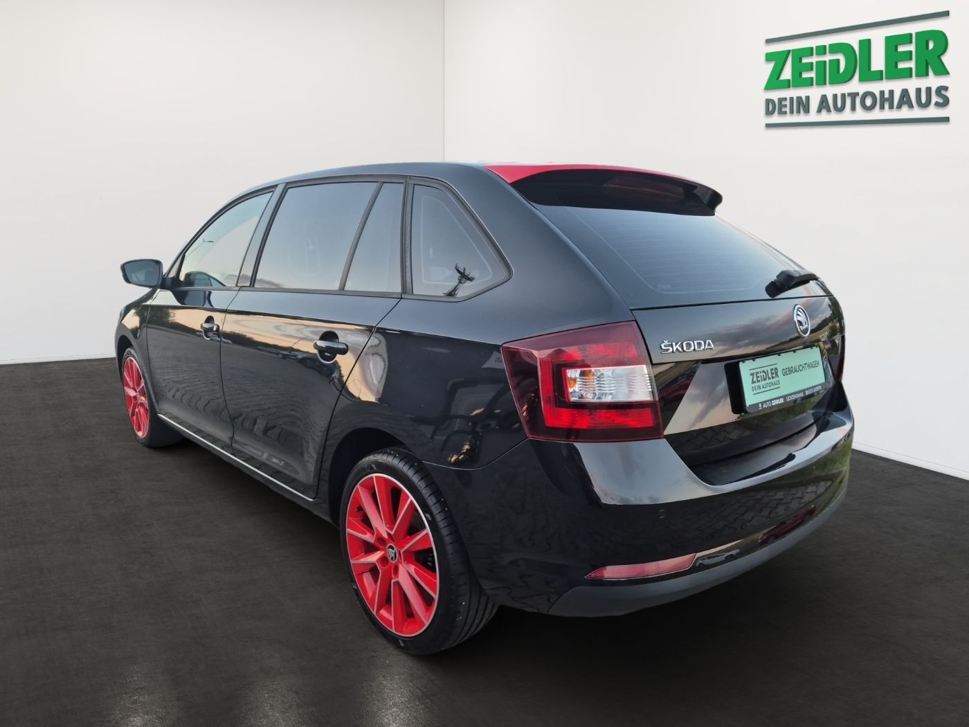 Škoda Rapid Spaceback Red &amp; Grey 1.2 TSI PDC Klima Bild 4