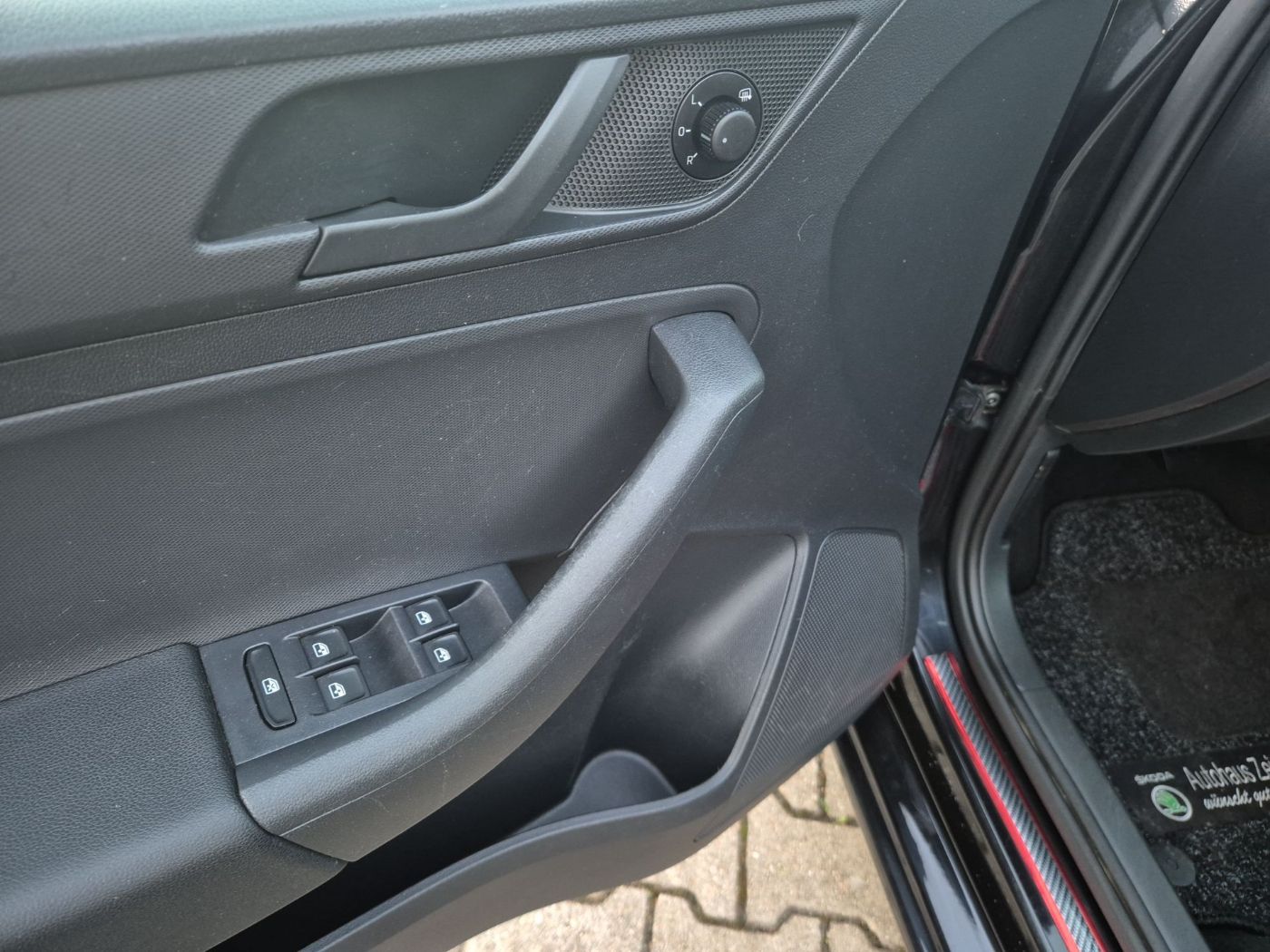 Škoda Rapid Spaceback Red &amp; Grey 1.2 TSI PDC Klima Bild 7