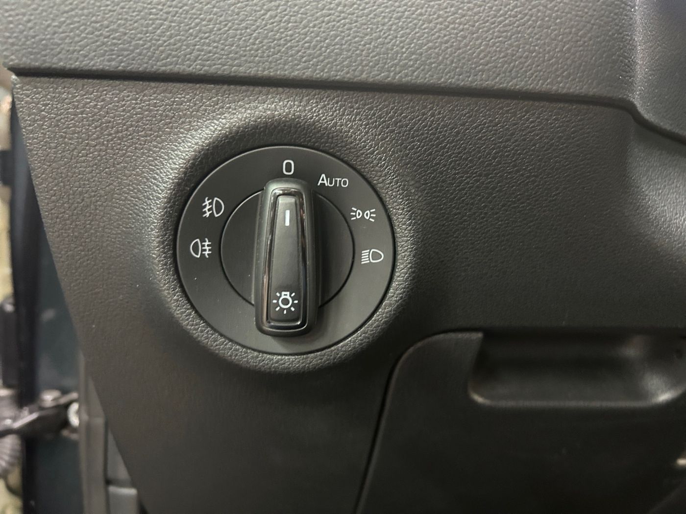 Škoda Karoq 2.0 TDI Clever 4x4 DSG AHK Navi Kam.2xKlima Bild 13