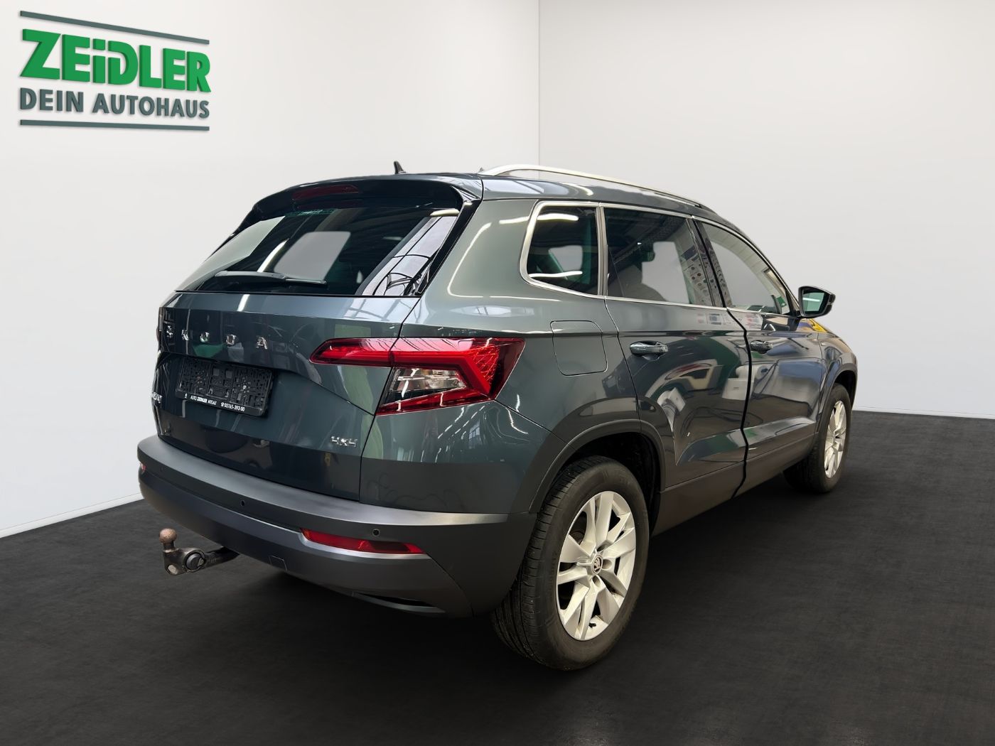 Škoda Karoq 2.0 TDI Clever 4x4 DSG AHK Navi Kam.2xKlima Bild 3