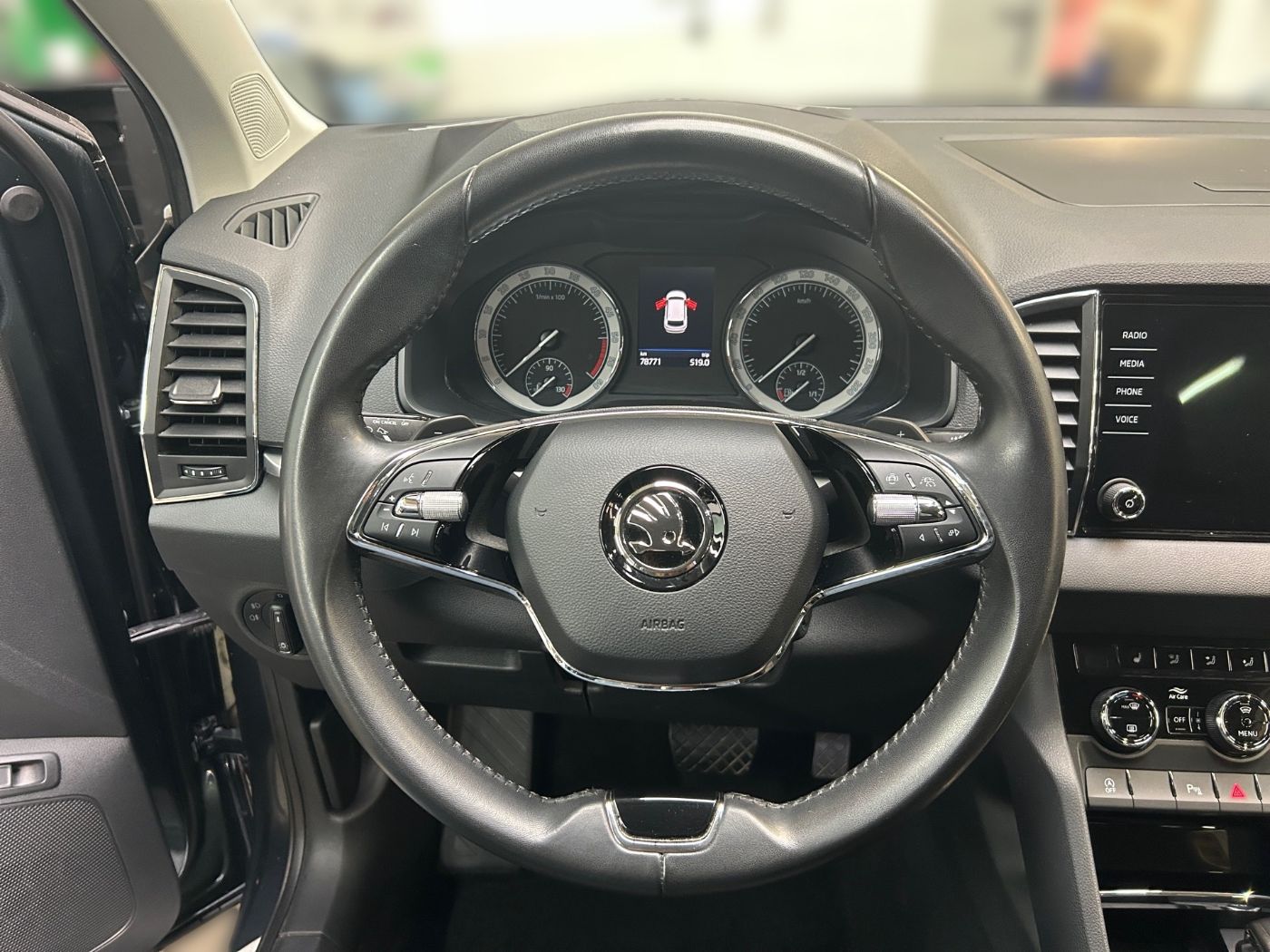 Škoda Karoq 2.0 TDI Clever 4x4 DSG AHK Navi Kam.2xKlima Bild 7