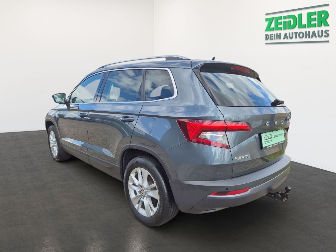 Škoda Karoq Clever 2.0 TDI 4x4 DSG AHK Navi Kam.2xKlima Bild 4