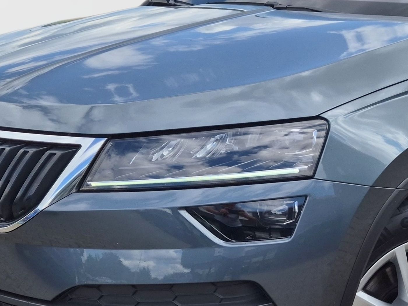 Škoda Karoq Clever 2.0 TDI 4x4 DSG AHK Navi Kam.2xKlima Bild 5