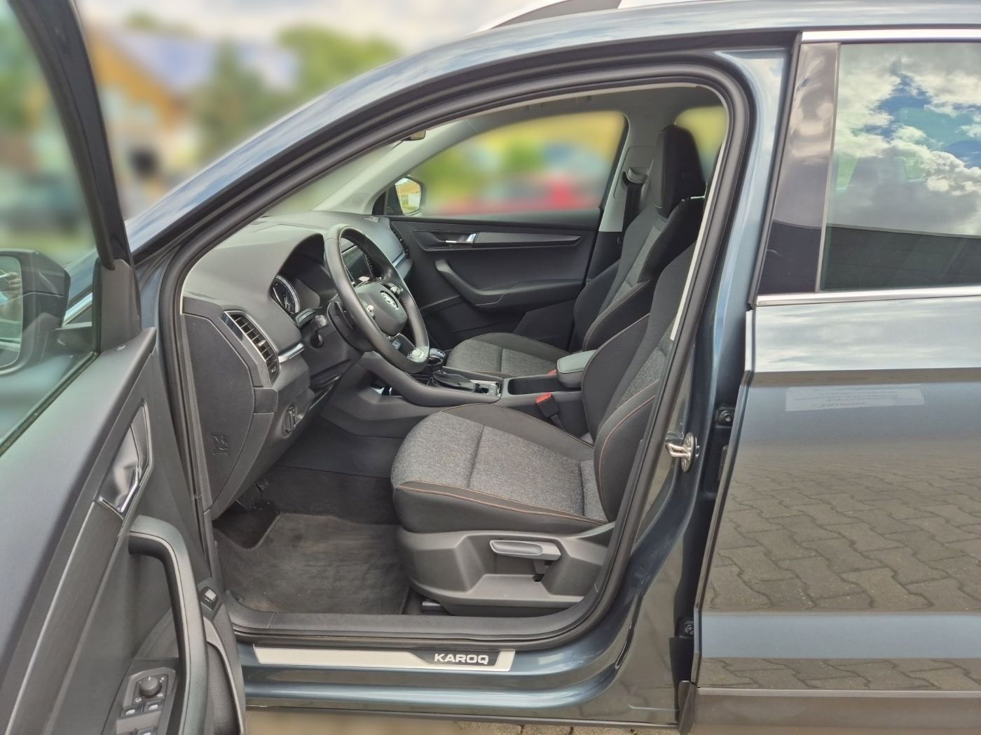Škoda Karoq Clever 2.0 TDI 4x4 DSG AHK Navi Kam.2xKlima Bild 7