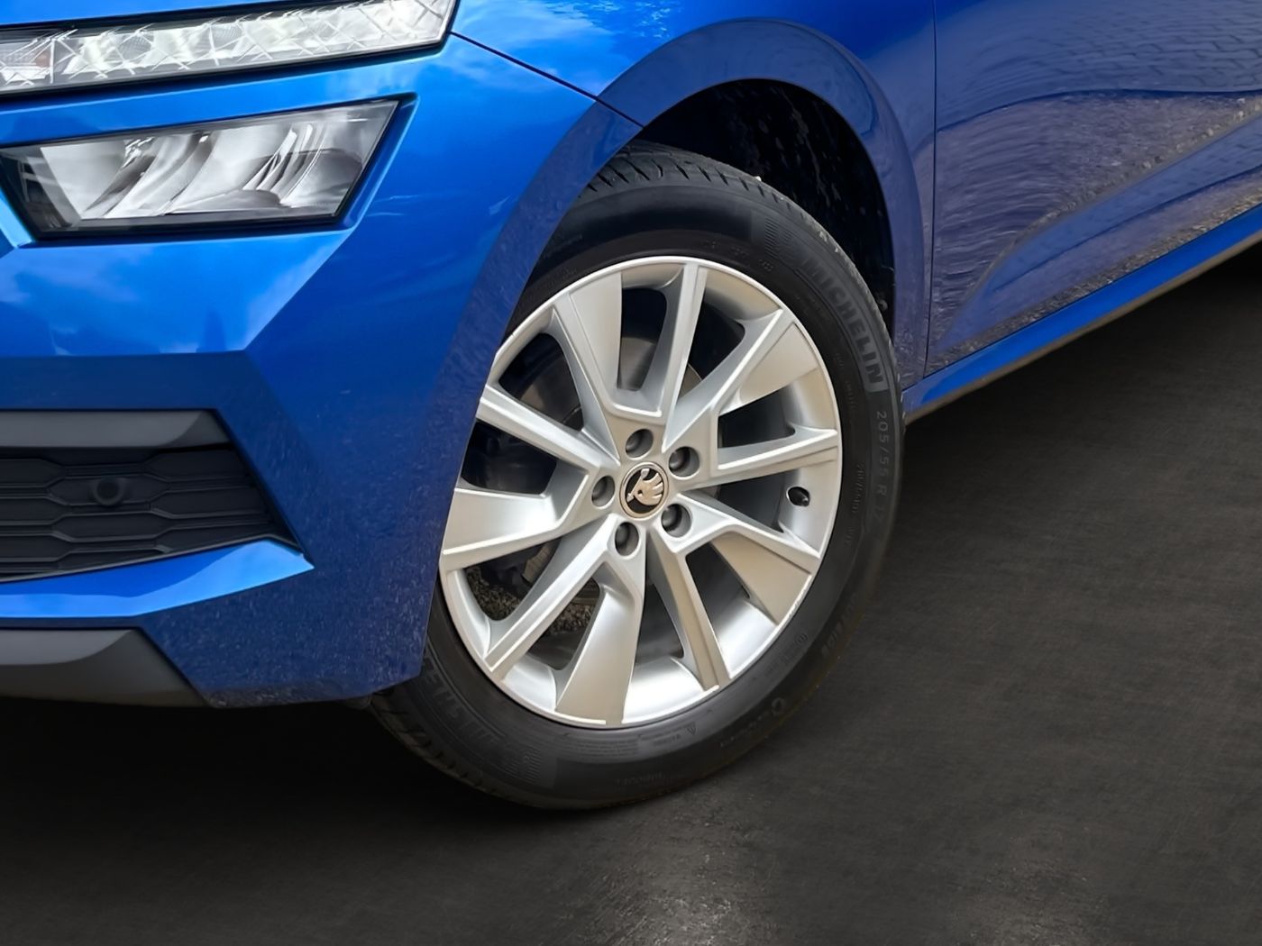 Škoda Kamiq 1.0 TSI Tour DSG LM Navi 2xKlima AHK LED Bild 6