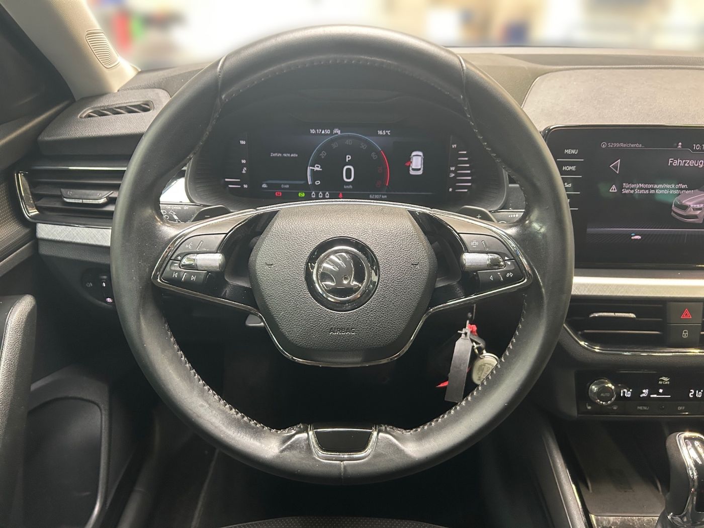 Škoda Kamiq 1.0 TSI Tour DSG LM Navi 2xKlima AHK LED Bild 8