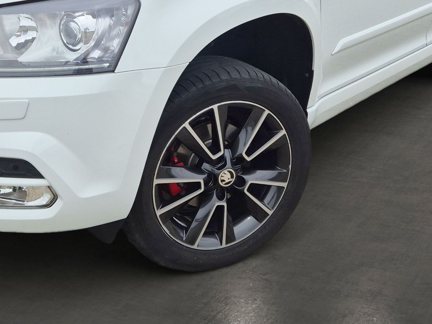 Škoda Yeti 1.4 TSI Drive DSG 2xKlima BiXenon PDC Bild 6