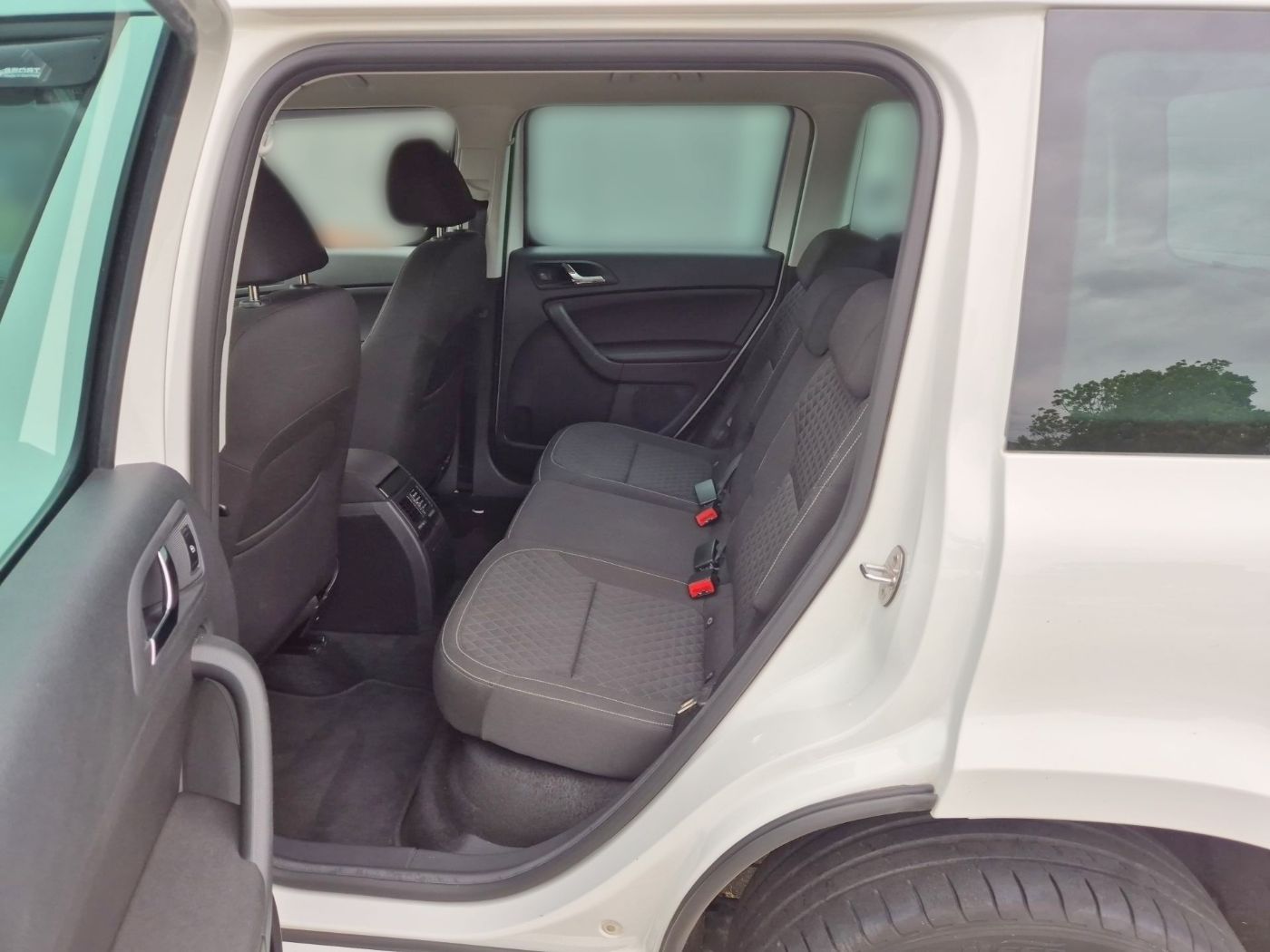 Škoda Yeti 1.4 TSI Drive DSG 2xKlima BiXenon PDC Bild 16