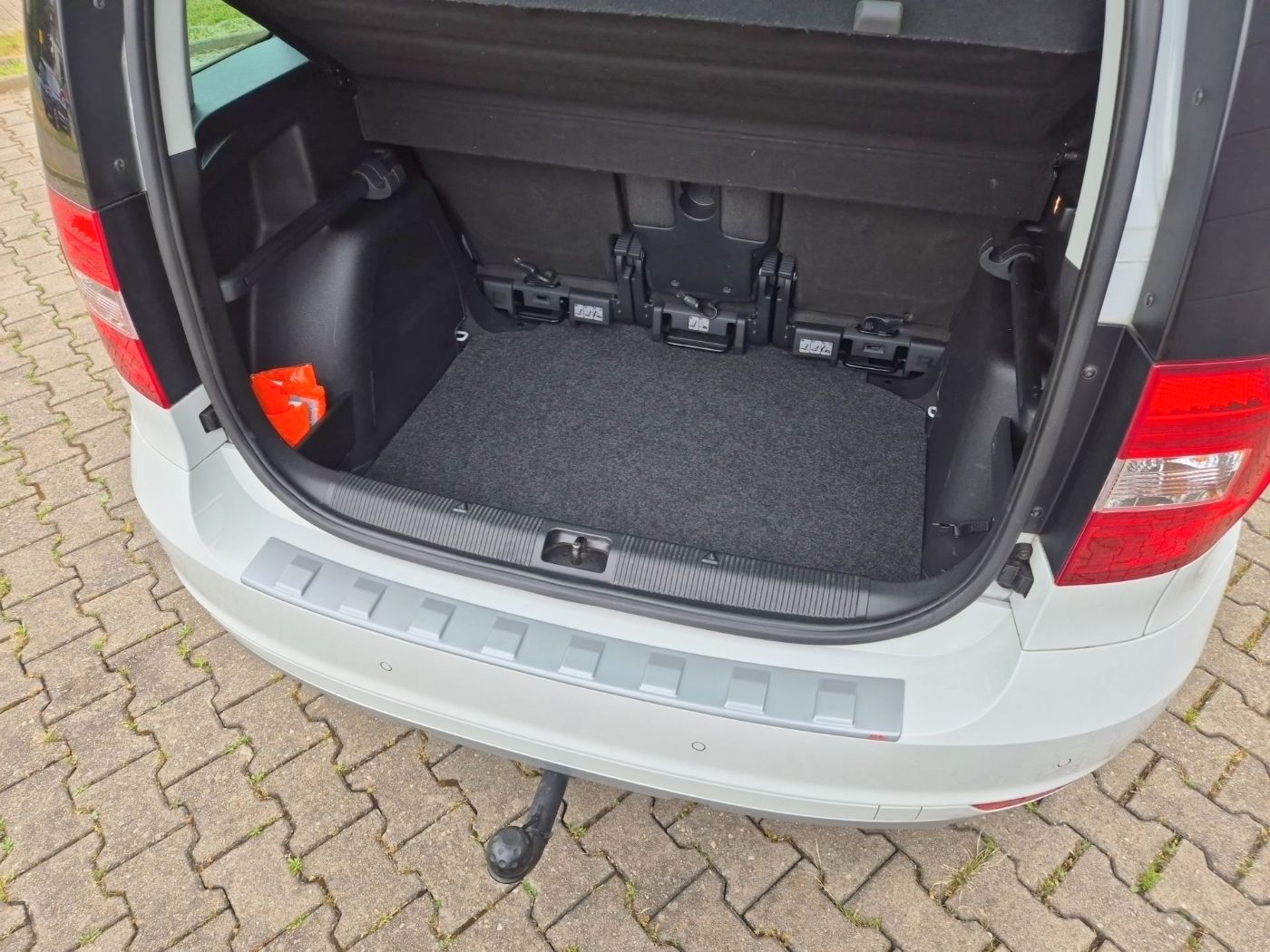Škoda Yeti 1.4 TSI Drive DSG 2xKlima BiXenon PDC Bild 18