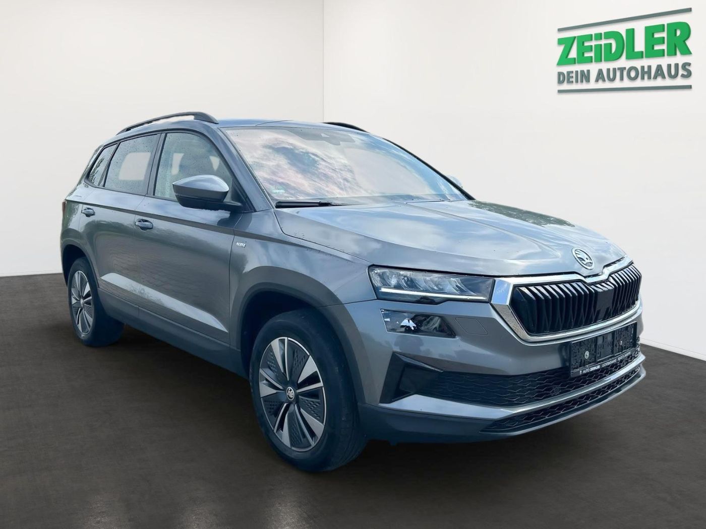 Škoda Karoq 1.5 TSI ACT Tour LED Navi Kam. 2xKlima ACC Bild 2