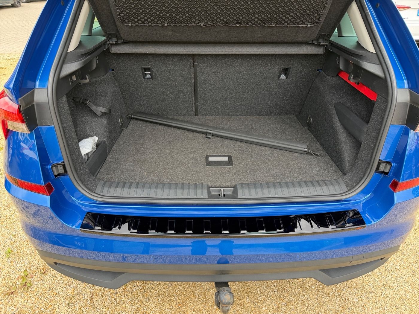 Škoda Kamiq Tour 1,0 TSI LM Kam. 2xKlima AHK KeyLess Bild 12