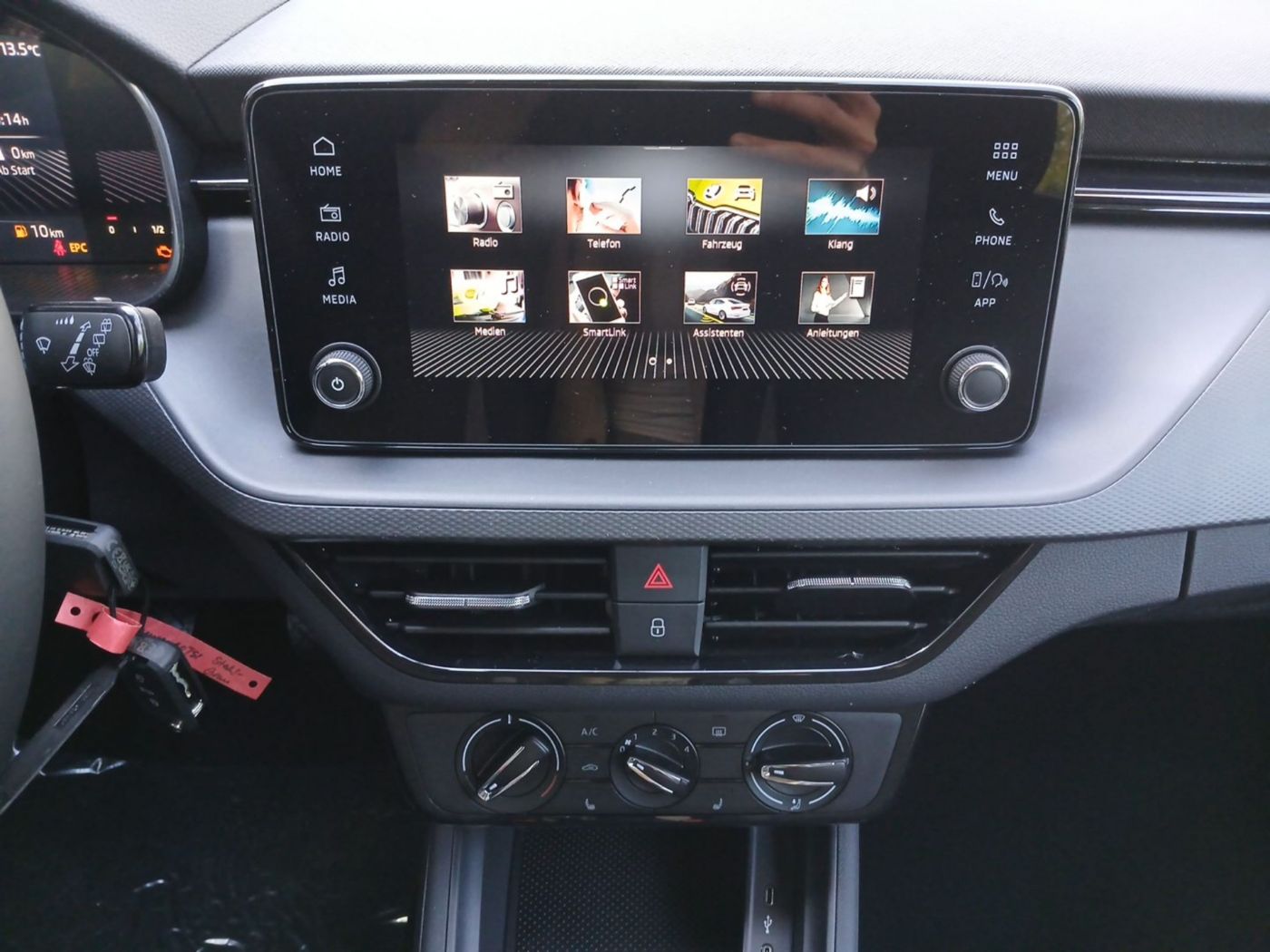 Škoda Scala 1.0 TSI Essence LED PDC SHZ SpurH Klima Bild 9