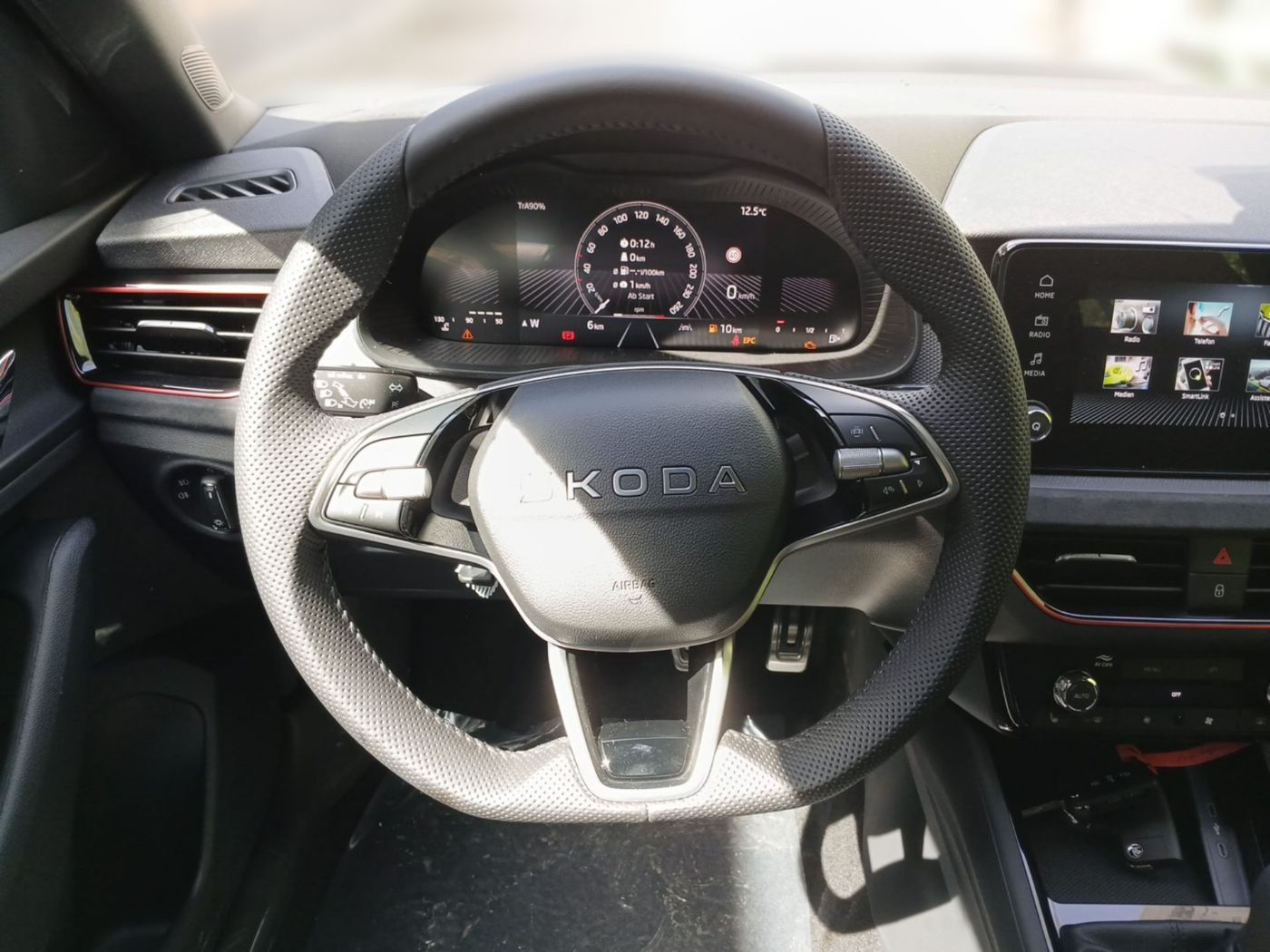 Skoda Kamiq Selection 1,0 TSI LED RFK Kessy Beh. FS Bild 8