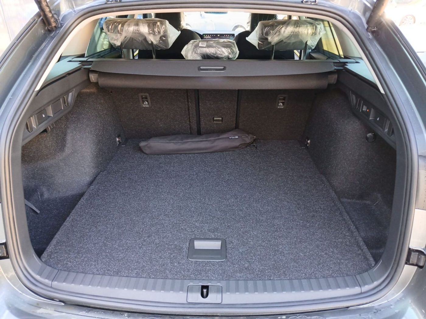 Škoda Octavia Combi Balance 2,0 TDI DSG Navi Kam. 4xSHZ Bild 10