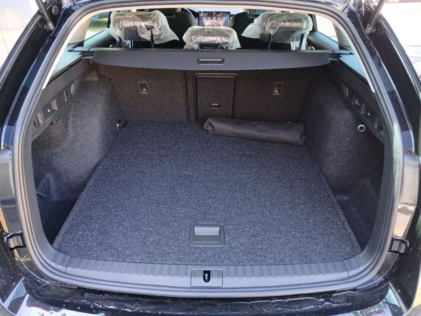 Škoda Octavia Combi Selection 2,0 TDI DSG Navi 4xSHZ Bild 13