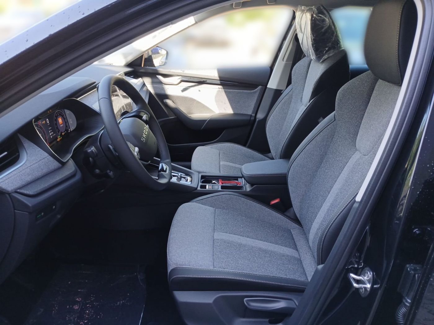 Škoda Octavia Combi Selection 2,0 TDI DSG Navi 4xSHZ Bild 7