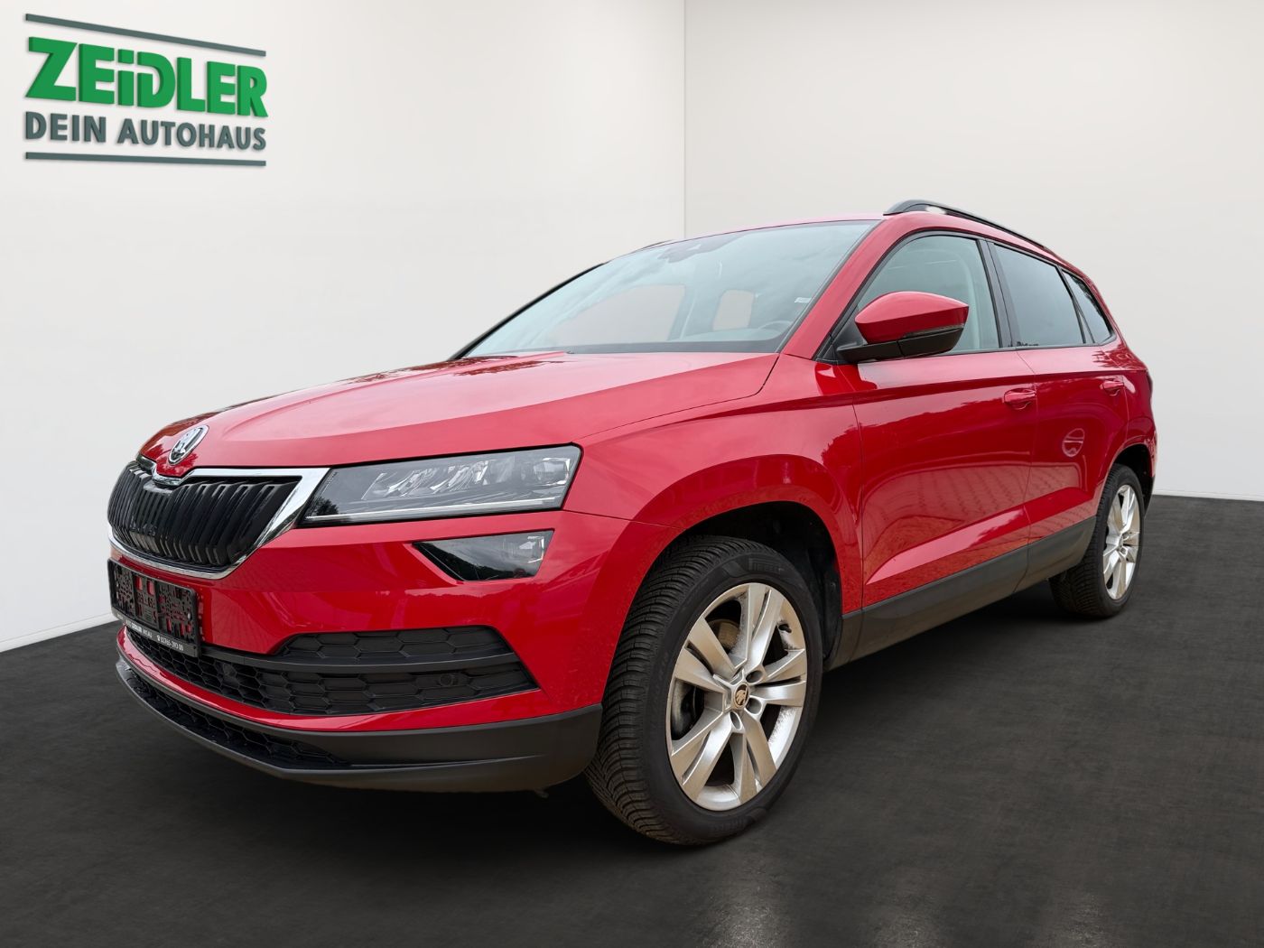 Škoda Karoq Style 1.5 TSI ACT DSG AHK Navi Pano RFK LED