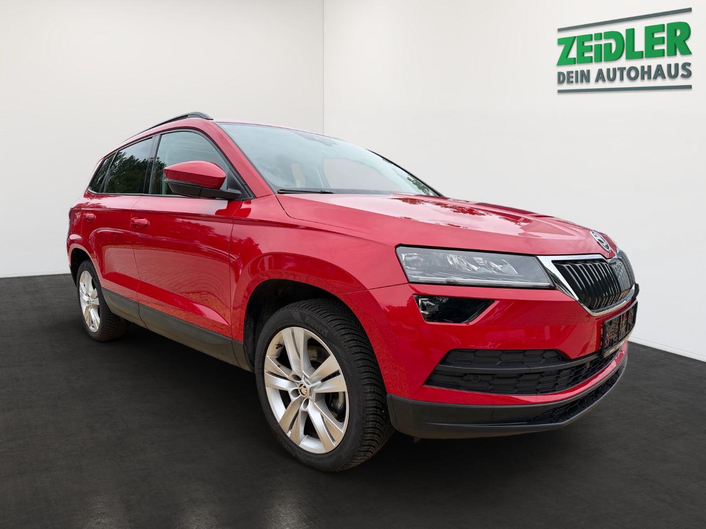 Škoda Karoq Style 1.5 TSI ACT DSG AHK Navi Pano RFK LED Bild 2