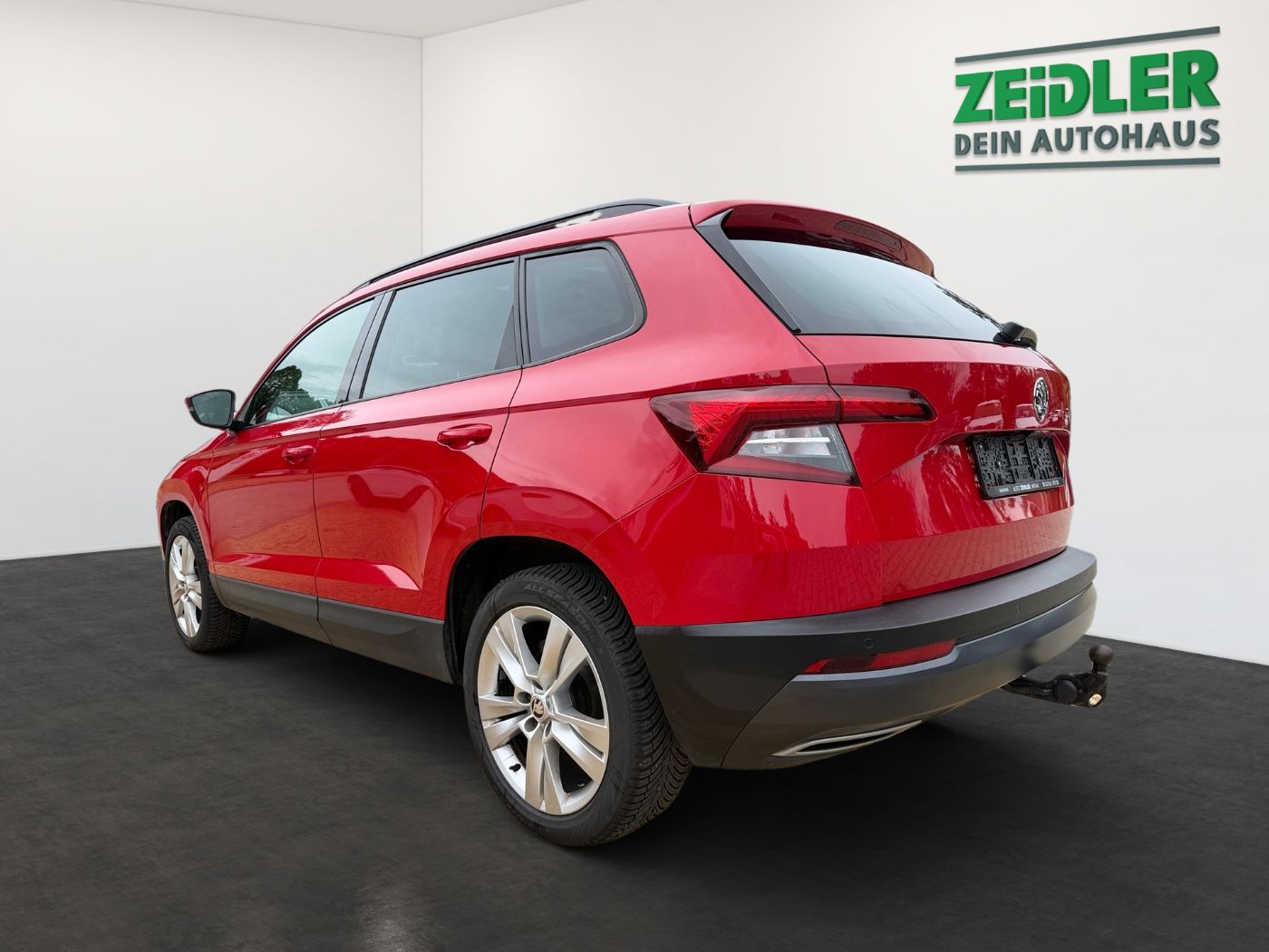 Škoda Karoq Style 1.5 TSI ACT DSG AHK Navi Pano RFK LED Bild 4