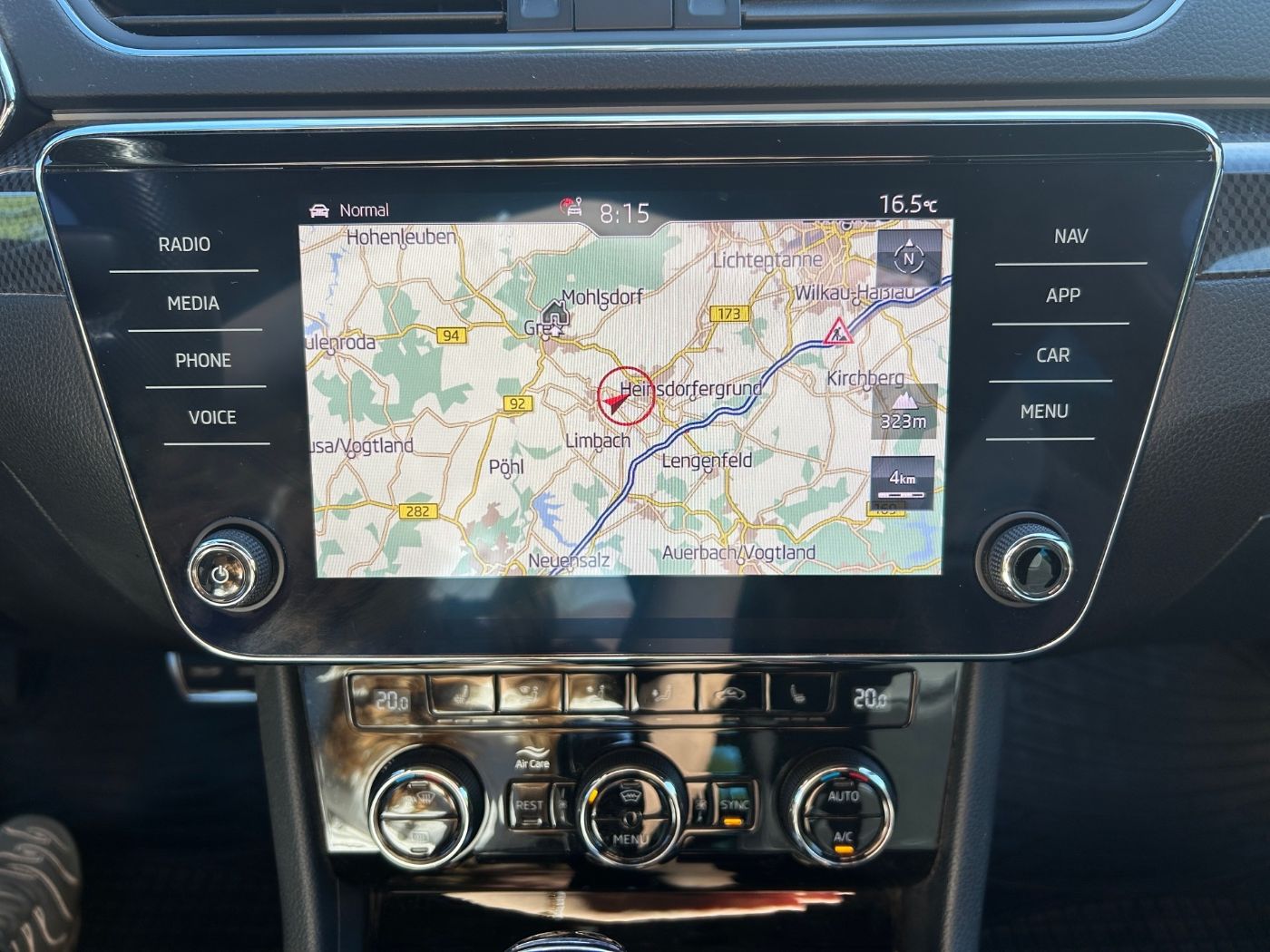 Škoda Superb Combi 2.0 TDI 4x4 Sportline AHK Navi ACC Bild 19