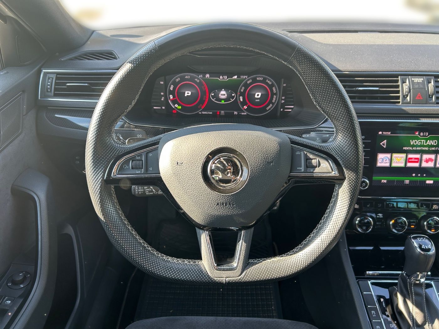 Škoda Superb Combi 2.0 TDI 4x4 Sportline AHK Navi ACC Bild 8