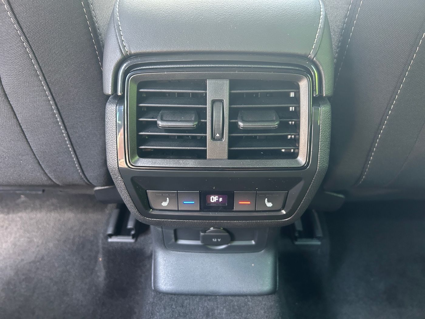 Škoda Karoq Sportline 2,0 TSI 4x4 DSG Navi Pano Kam. Bild 15