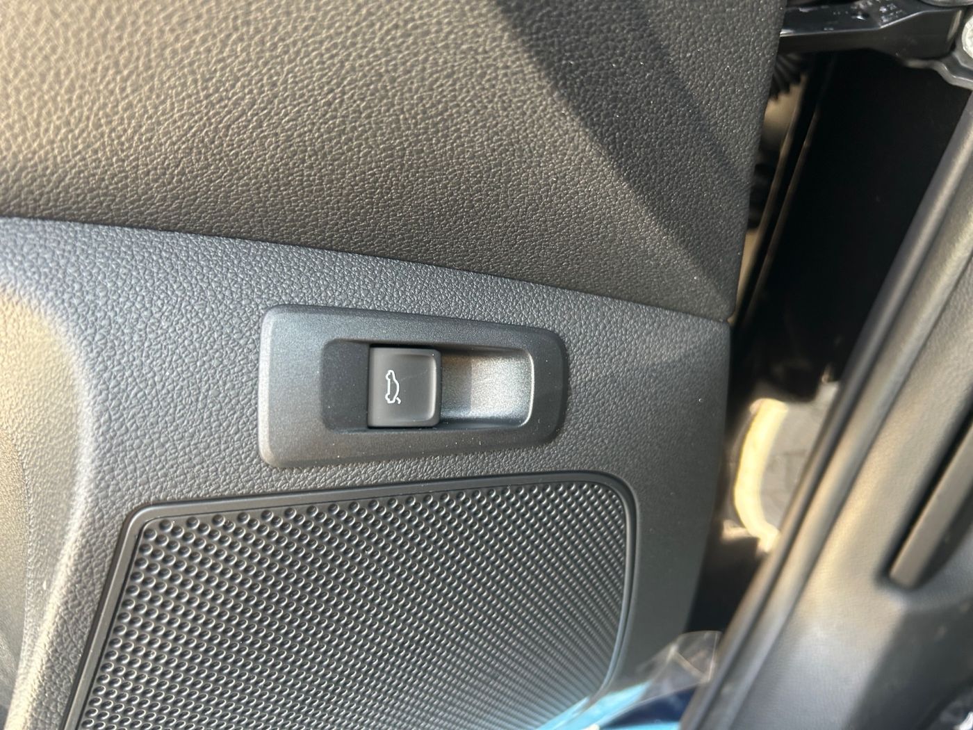 Škoda Karoq Sportline 2,0 TSI 4x4 DSG Navi Pano Kam. Bild 19