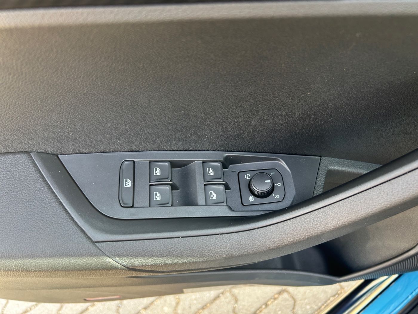 Škoda Karoq Sportline 2,0 TSI 4x4 DSG Navi Pano Kam. Bild 20