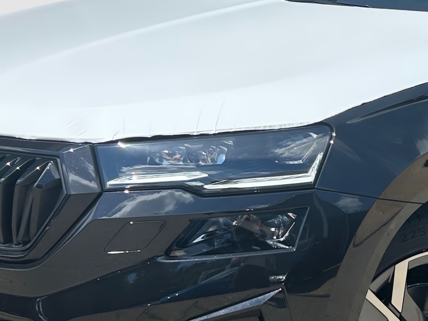 Škoda Karoq Sportline 2,0 TSI 4x4 DSG Navi Pano Kam. Bild 5