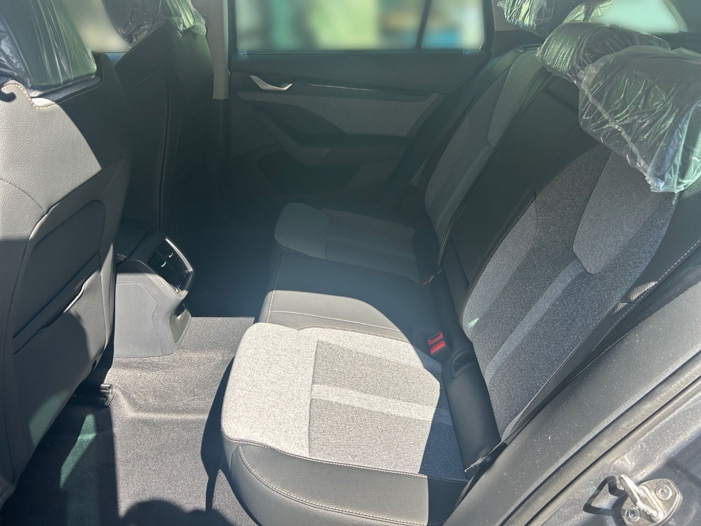 Škoda Octavia Combi Balance 1,5 TSI Navi Kam. 4xSHZ Bild 11