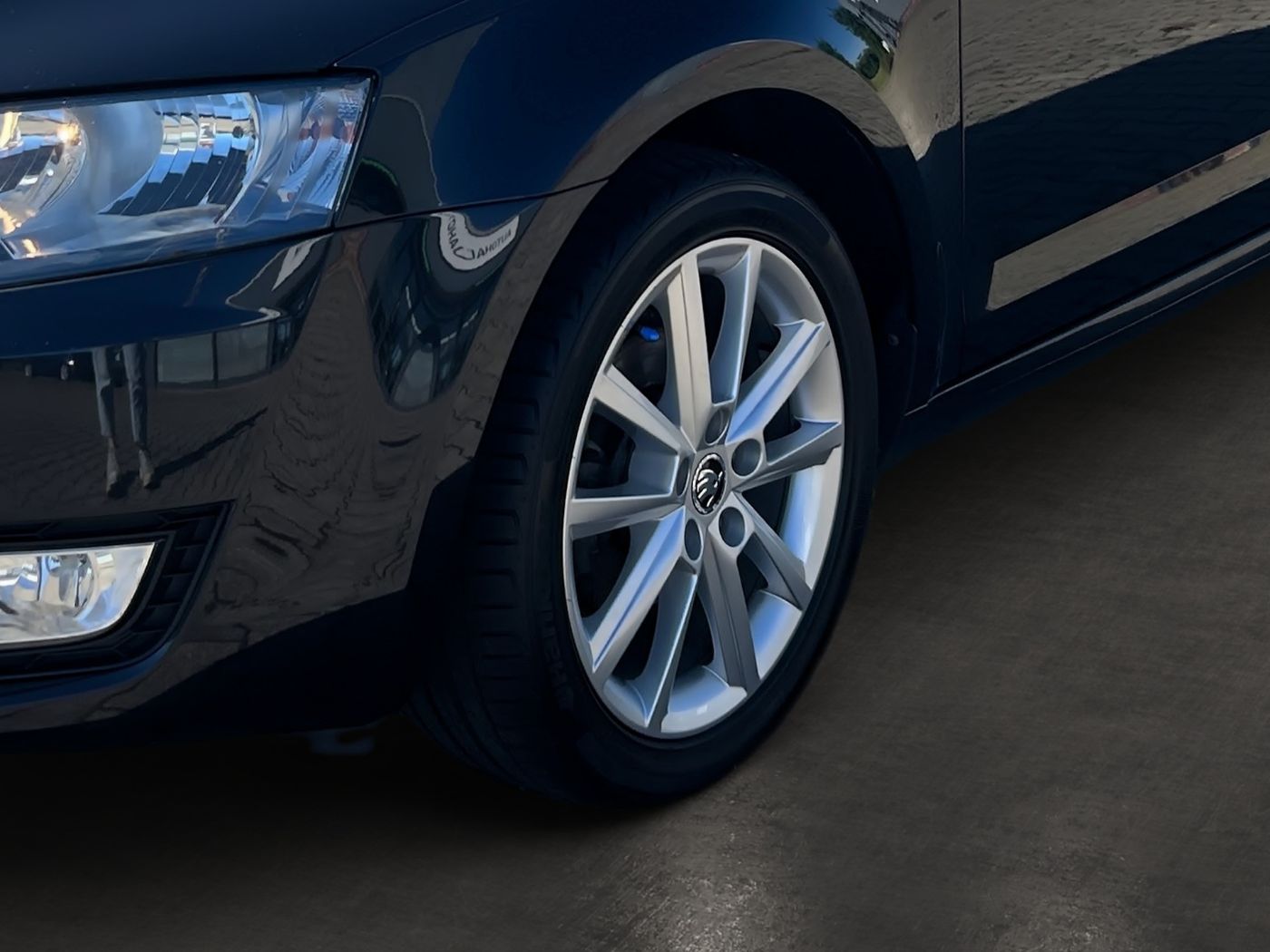 Škoda Octavia Combi Joy 1,6 TDI Green Tec LM Navi PDC Bild 6