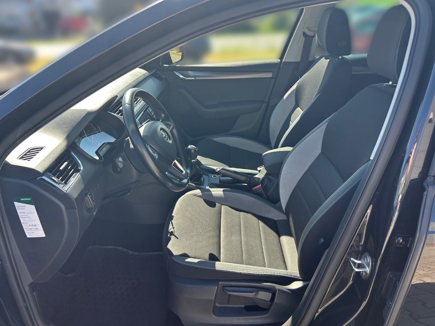 Škoda Octavia Combi Joy 1,6 TDI Green Tec LM Navi PDC Bild 7