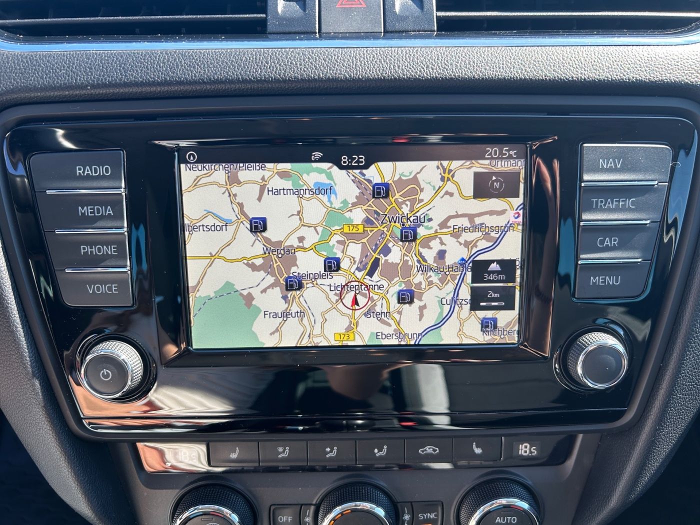 Škoda Octavia Combi Joy 1,6 TDI Green Tec LM Navi PDC Bild 15