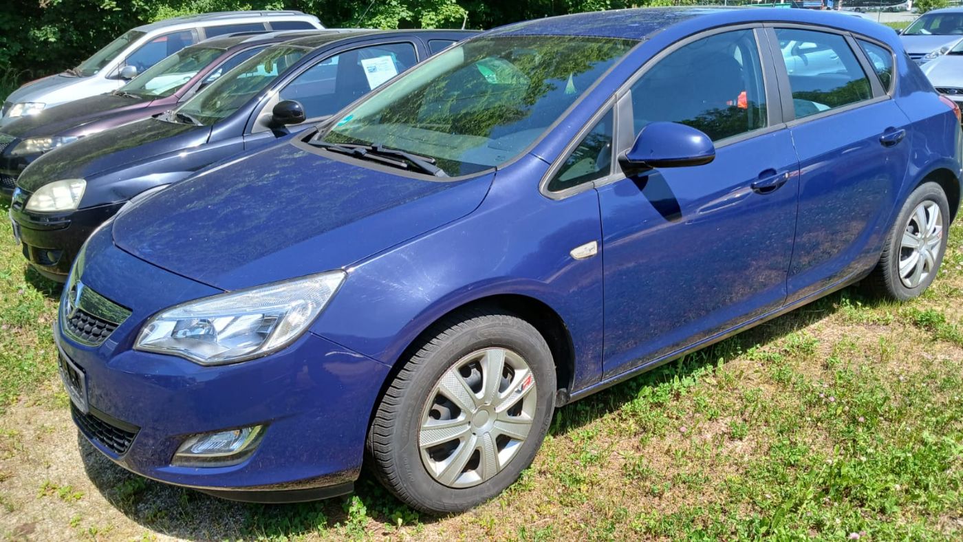 Opel Astra J 1.4 ecoFlex Selection Cool &amp; Sound-Paket