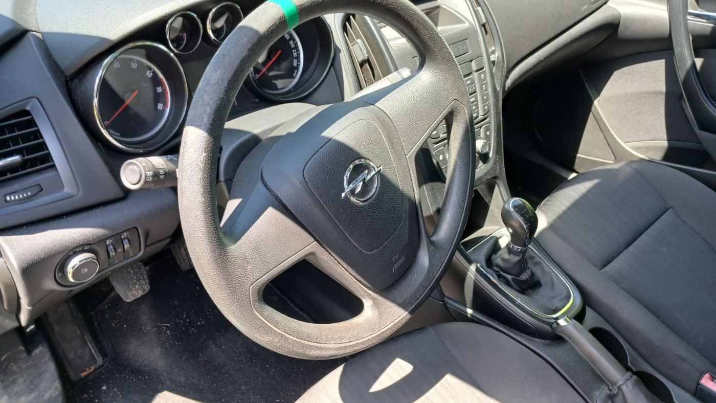 Opel Astra J 1.4 ecoFlex Selection Cool &amp; Sound-Paket Bild 5