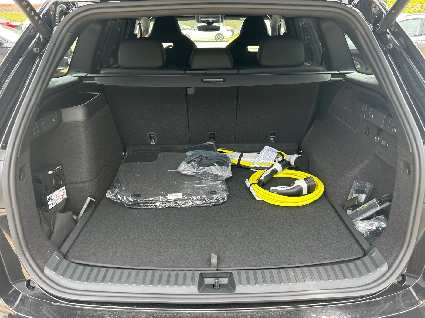 Skoda Kodiaq 1.5 TSI iV Sportline Navi AHZV 360 Bild 12