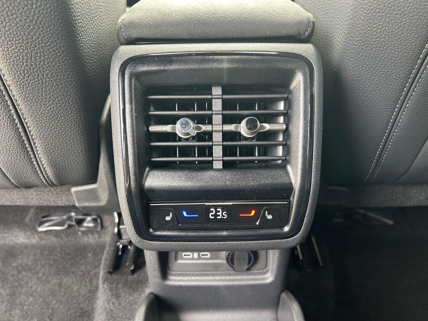 Skoda Kodiaq 1.5 TSI iV Sportline Navi AHZV 360 Bild 15
