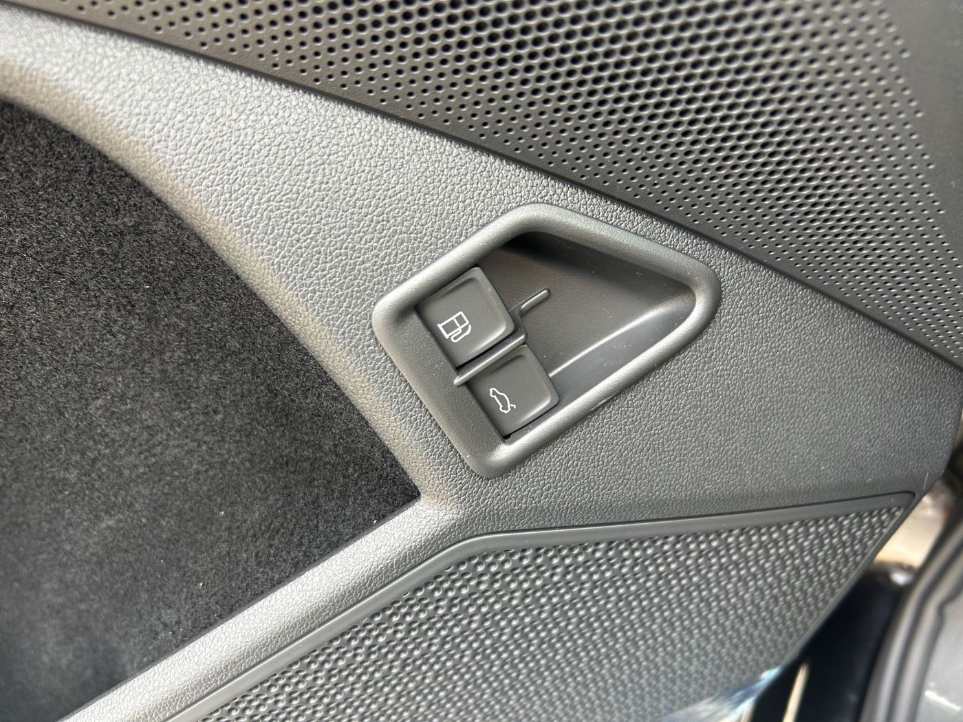 Skoda Kodiaq 1.5 TSI iV Sportline Navi AHZV 360 Bild 17