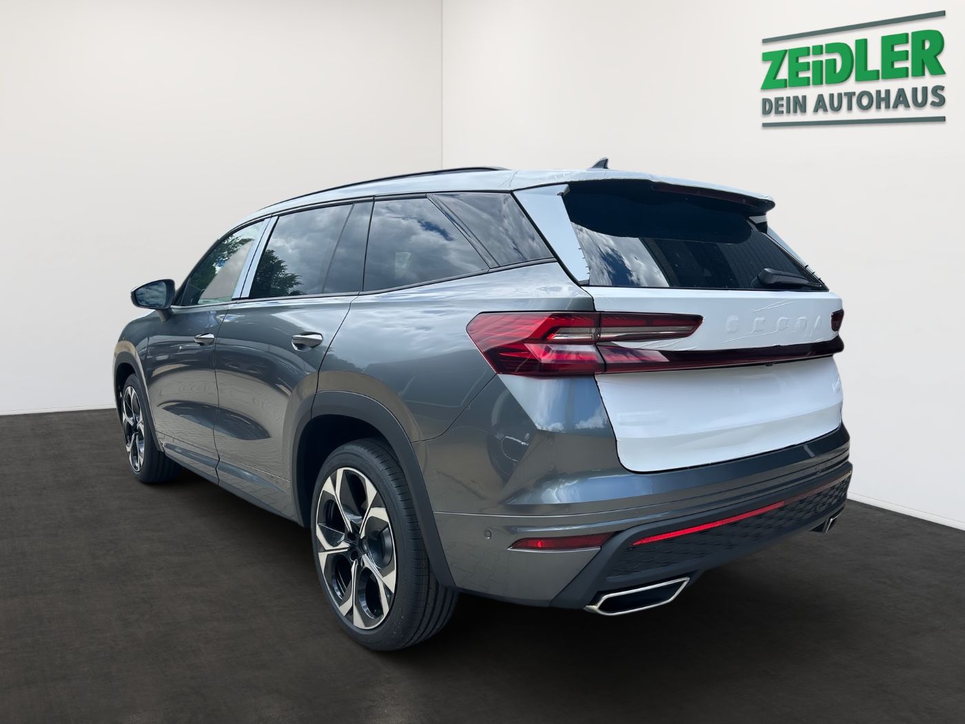 Škoda Kodiaq RS 2,0 TSI 4x4 DSG Navi AHZV Kam. 360 Bild 4