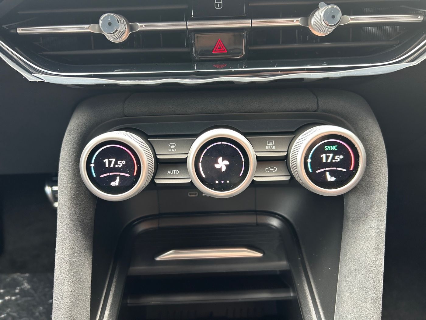 Škoda Kodiaq RS 2,0 TSI 4x4 DSG Navi AHZV Kam. 360 Bild 17