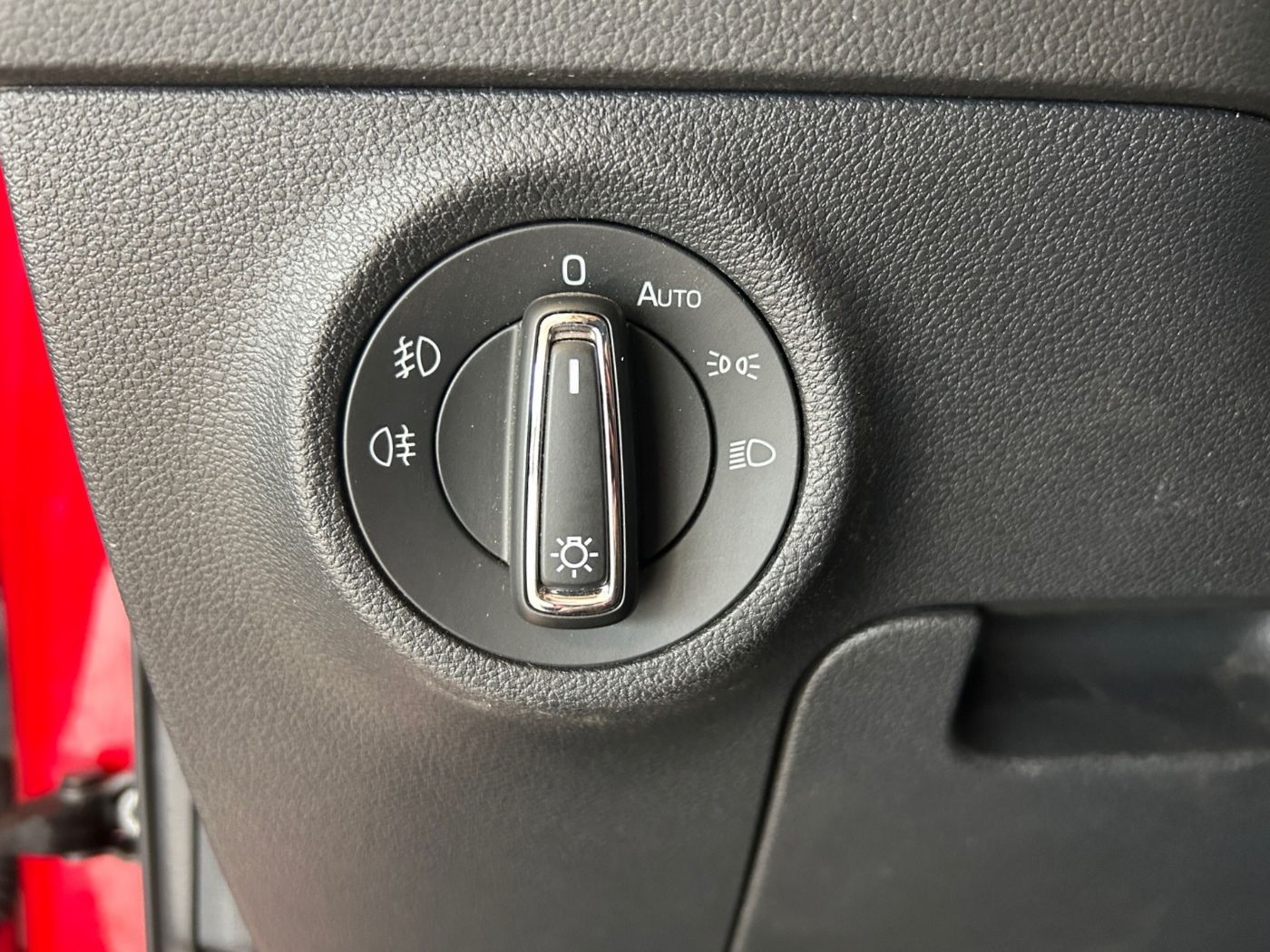 Škoda Karoq 1.5 TSI ACT Style LM Navi Pano SportS. AHK Bild 14