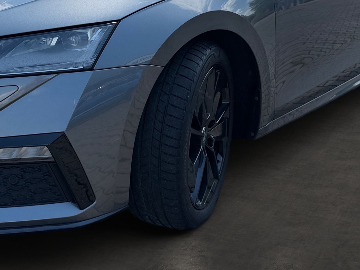 Škoda Octavia Combi RS 2.0 TSI DSG LM SportS. Standhzg. Bild 6