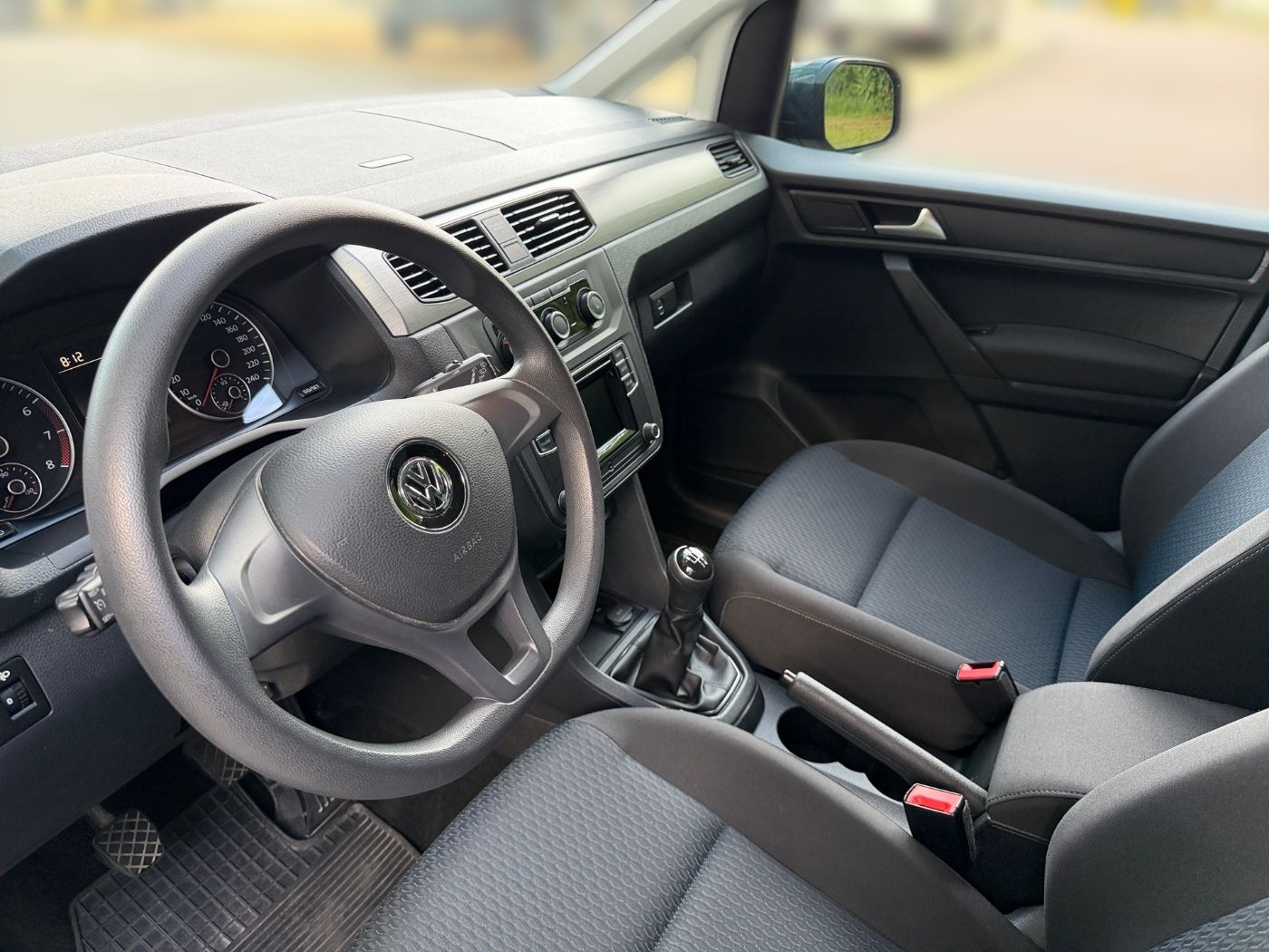 VW Caddy PKW Trendline 1,0 TSI BMT Klima PDC SHZ Bild 7