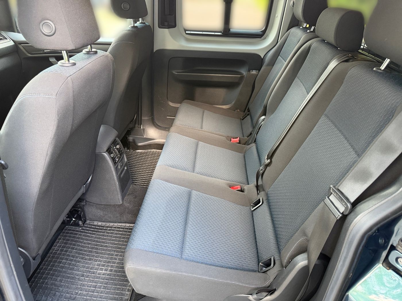 VW Caddy PKW Trendline 1,0 TSI BMT Klima PDC SHZ Bild 11
