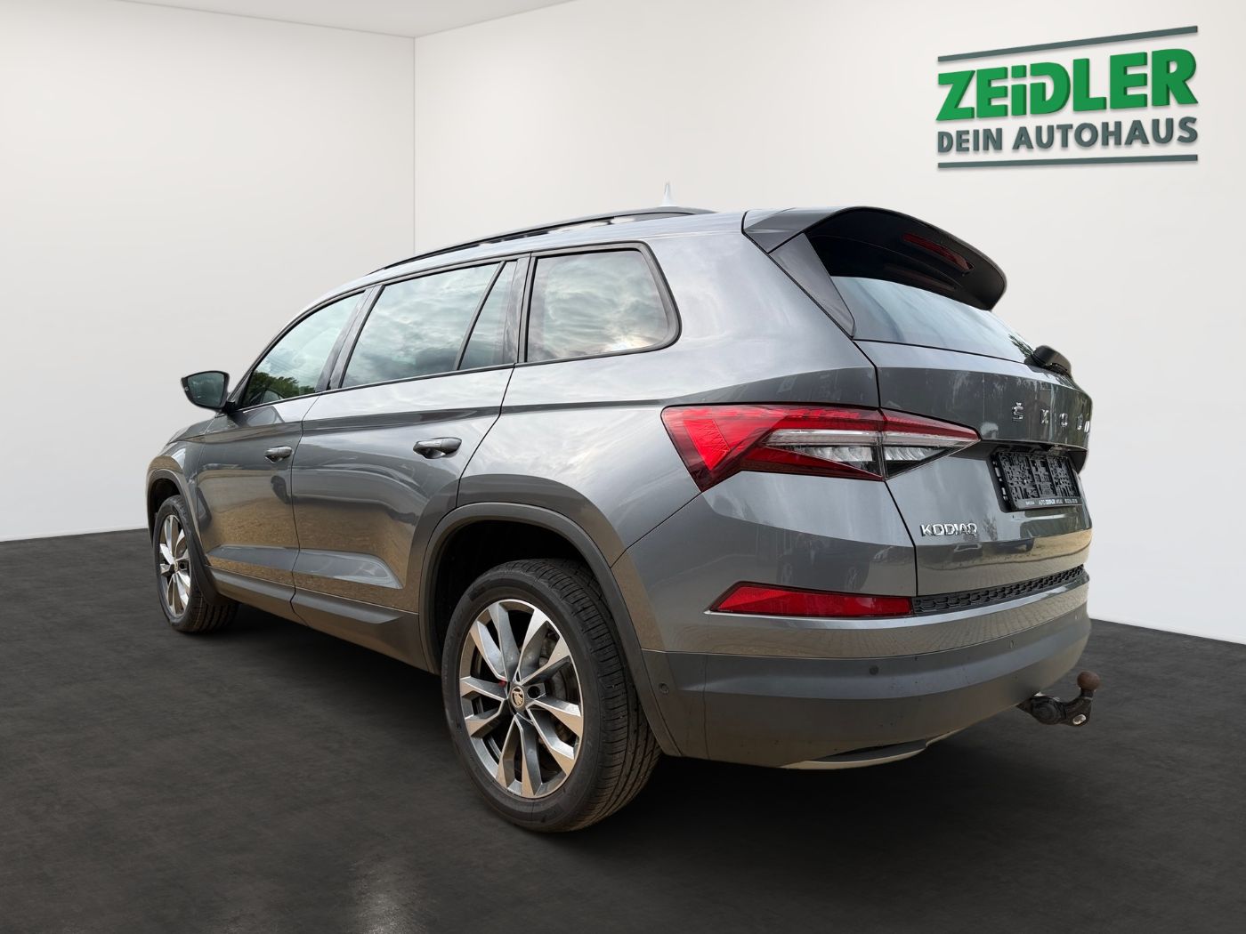 Škoda Kodiaq Tour 2.0 TSI 4x4 DSG AHK Matrix ParkAss Bild 4