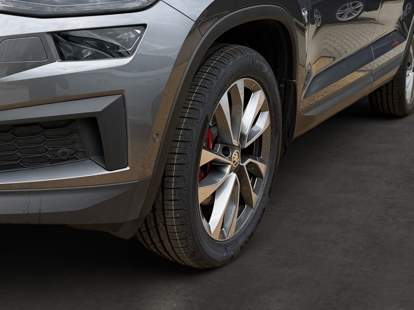 Škoda Kodiaq Tour 2.0 TSI 4x4 DSG AHK Matrix ParkAss Bild 6