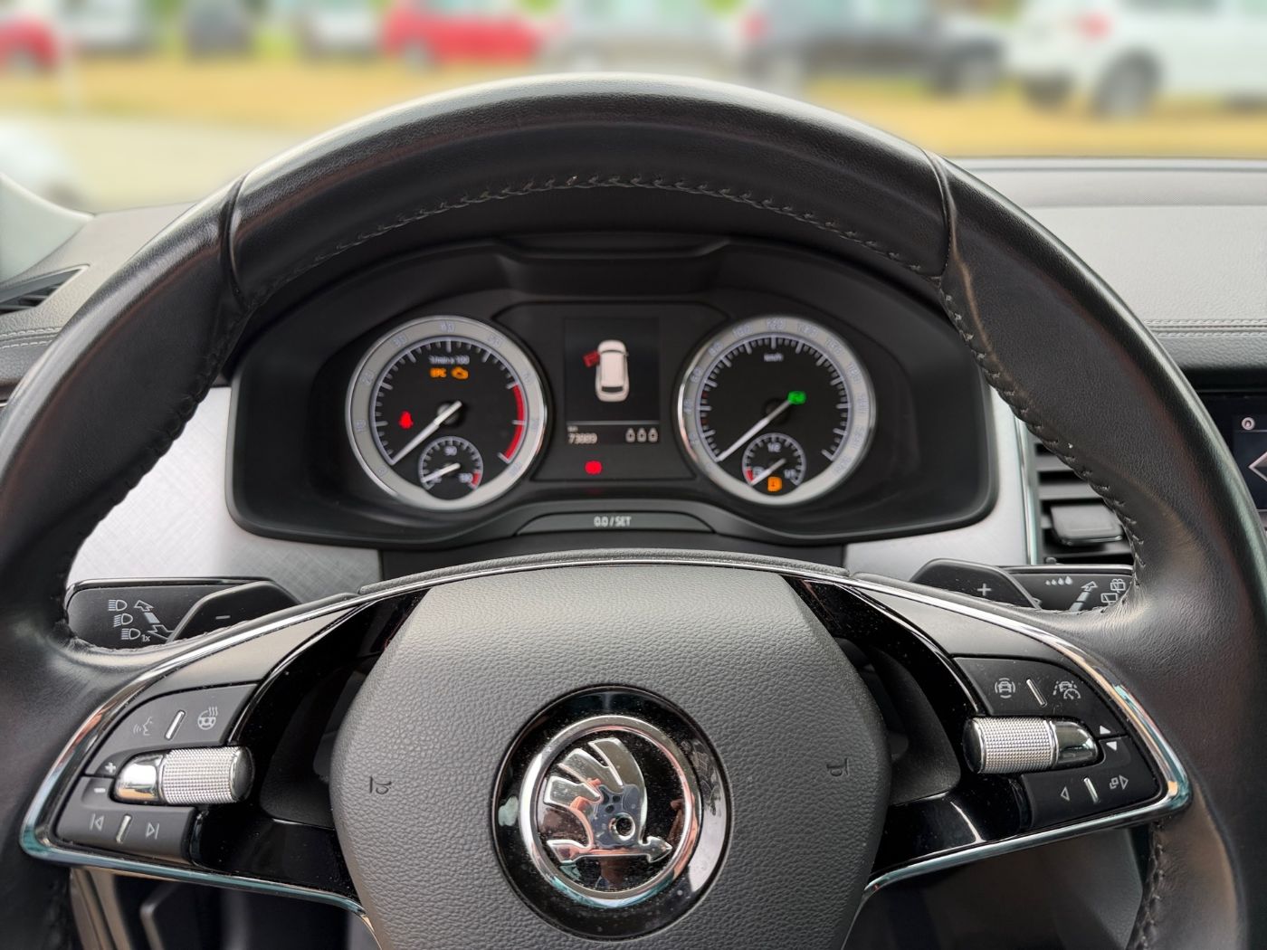 Škoda Kodiaq Tour 2.0 TSI 4x4 DSG AHK Matrix ParkAss Bild 8