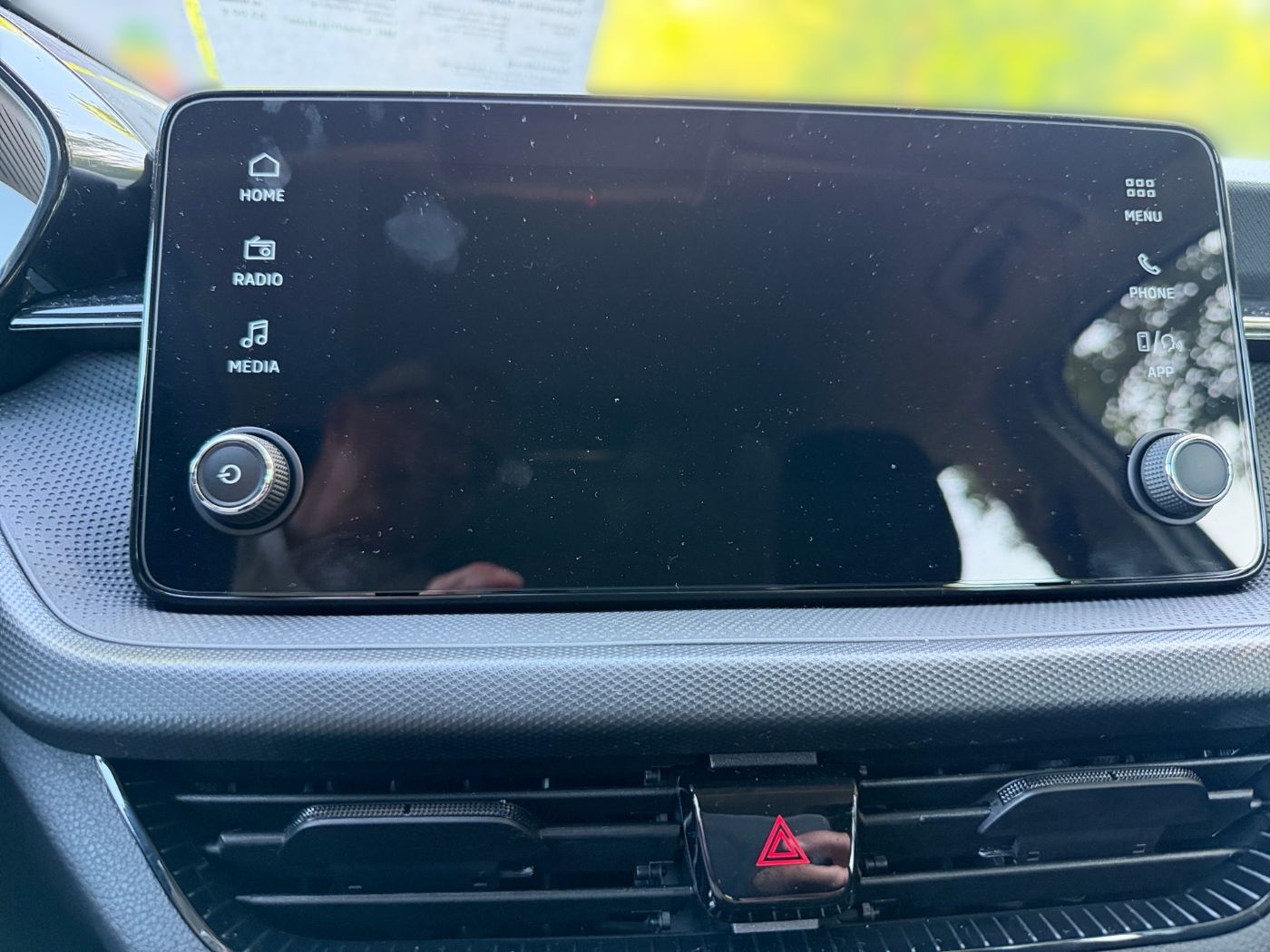 Škoda Fabia Essence 1,0 MPI LED PDC SHZ SpurH Bild 8